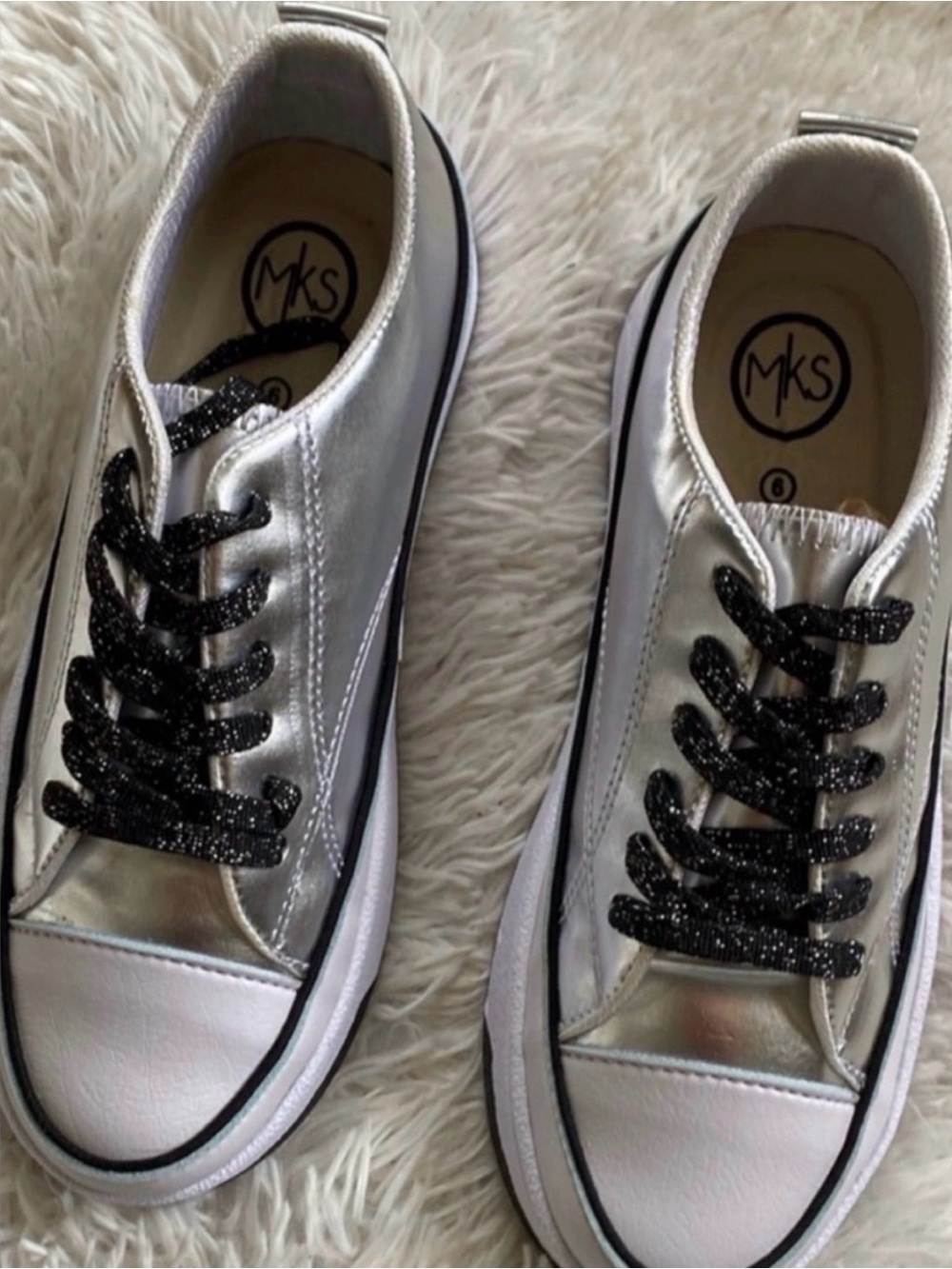 Womens Silver Metallic Low-Top Sneakers with Black Sparkle Laces
